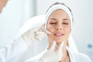 Mehr über den Artikel erfahren 🌟 How Aesthetic Clinics Transform Skin Health and Confidence