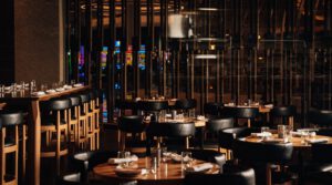 Mehr über den Artikel erfahren Fiery Flavors and Strip Views: Inside KYU Las Vegas at Fontainebleau